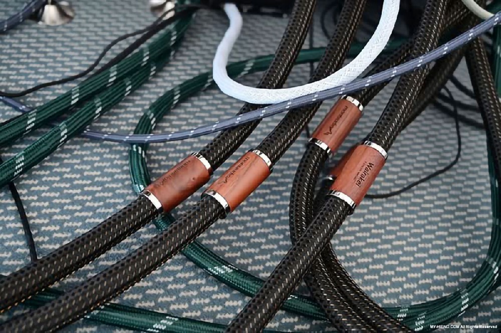 熱縮管如何增強(qiáng)電影和音樂制作中的電纜管理